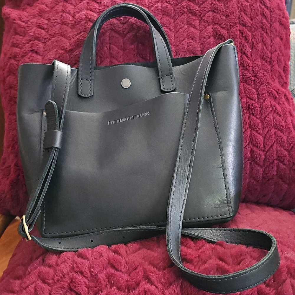 Portland Leather Goods Black Mini EUC